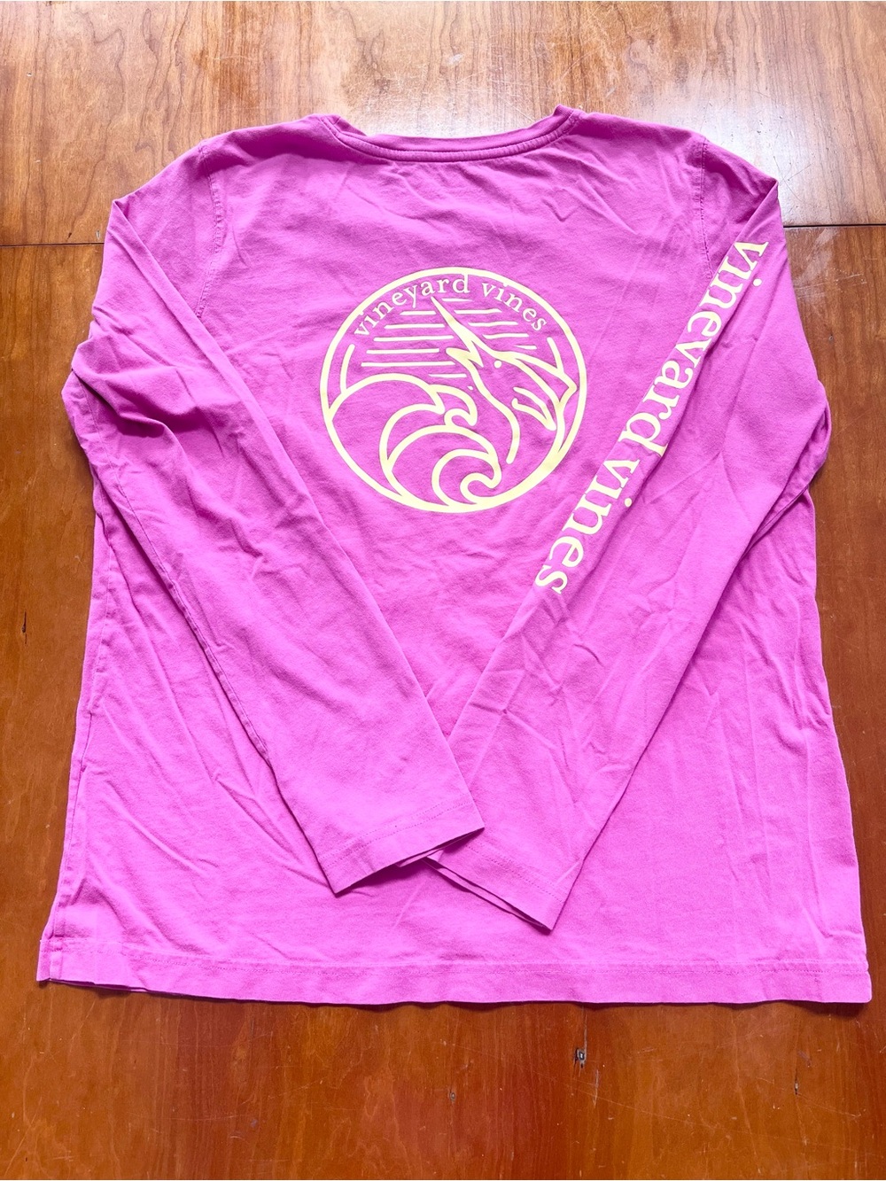 Vineyard Vines Women's Long Sleeve Crewneck Pink Logo Tee with Yellow Graphics.